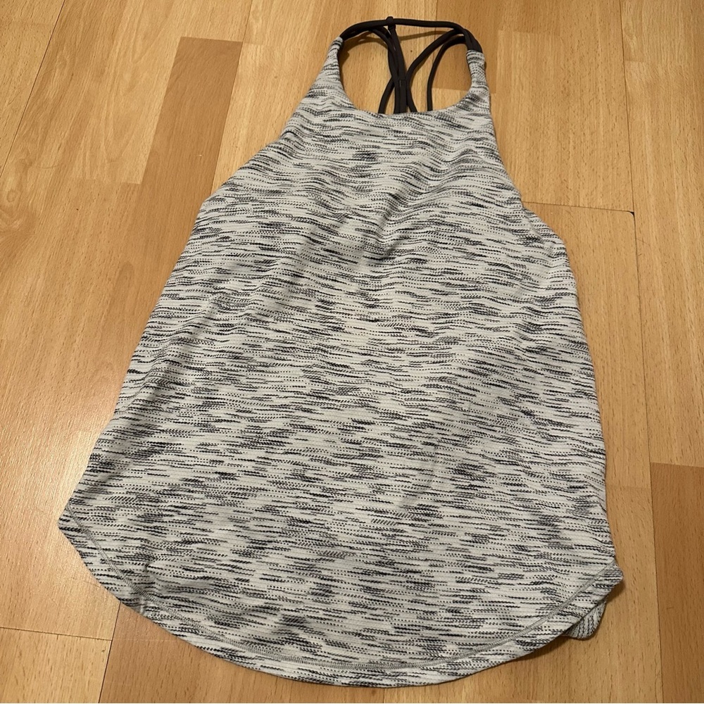 Lululemon tank with built in bra